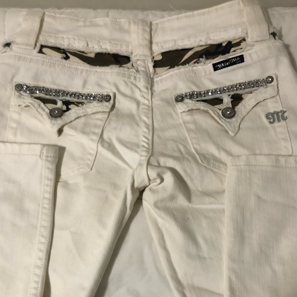 Miss Me Oyster White Camo Capri Jeans with Bling!